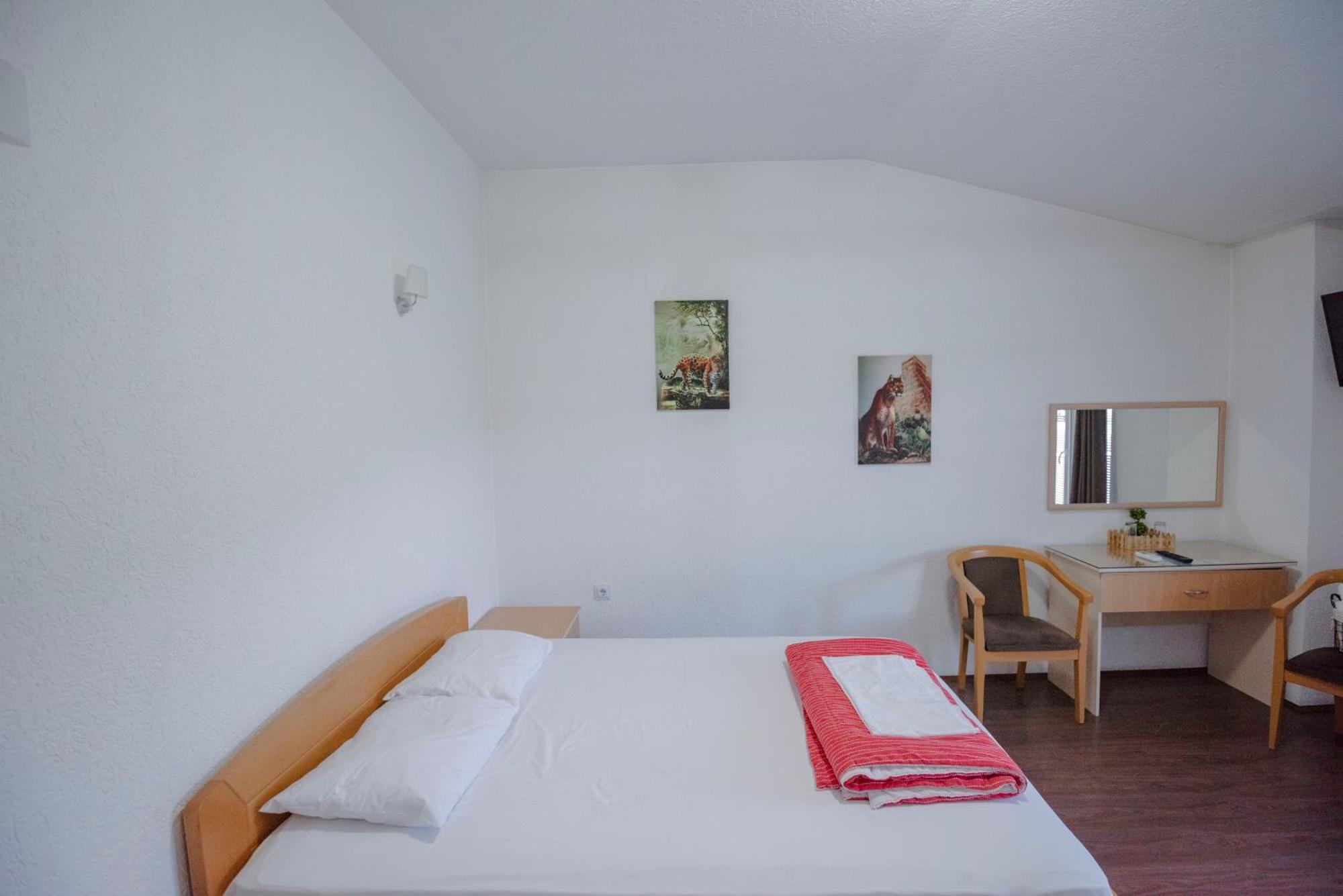 Hotel Kiko Битоля Екстериор снимка